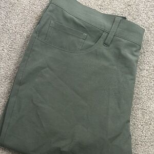 Travis Mathew Golf Chino Slacks Green Flat Front Men's 36 (38x30)
